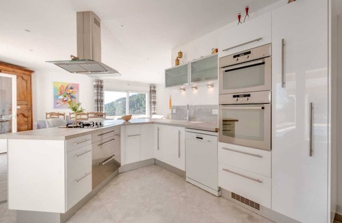 La Motte Villa | 110 m² villa with a pool and breathtaking views, not overlooked.