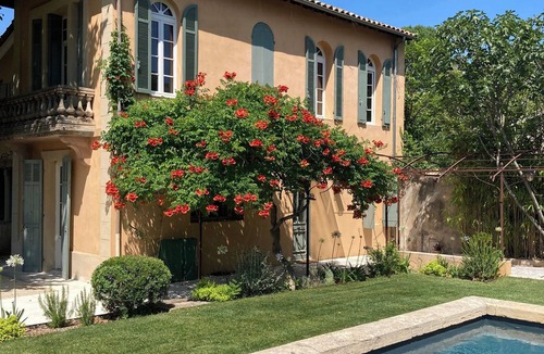 Est House | 17th century estate near Aix-en-Provence