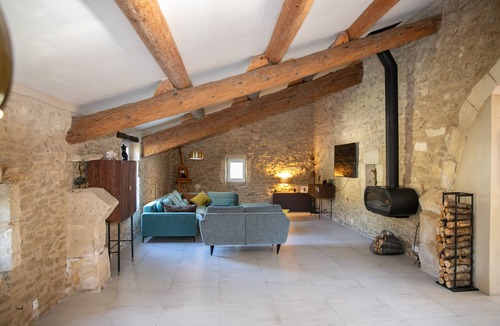 Saint-Etienne-du-Gres House | 18th century Provencal farmhouse - semi-detached - with exclusive pool area