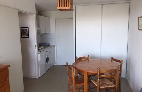 Le Barcares Apartment | 1BR Apartment for 4, beach 20m, parking, washing machine