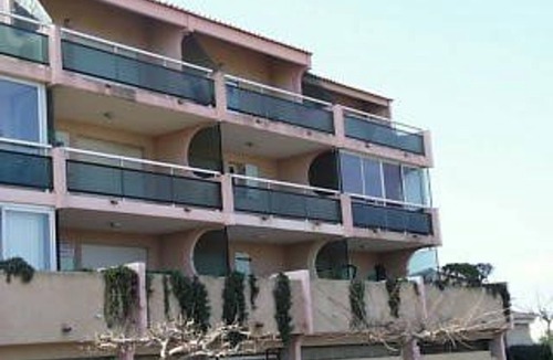 Le Barcares Apartment | 1BR Apartment for 4, beach 20m, parking, washing machine