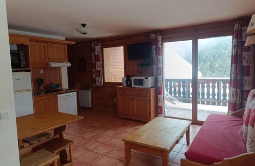 Pra Loup Apartment | 1st floor, balcony, parking, tv, ski locker, 29m², Pra Loup