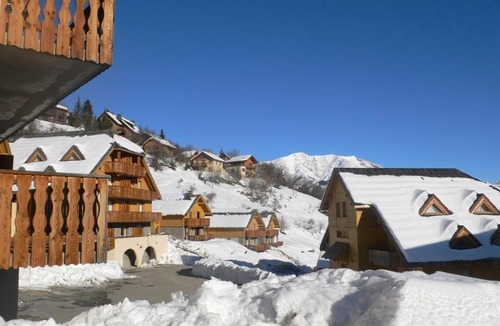 Pra Loup Apartment | 1st floor, balcony, parking, tv, ski locker, 29m², Pra Loup