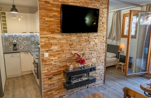 Les Orres Apartment | 1st floor, swimming pool, sauna, balcony, fireplace or stove, tv, ski locker, 35m², Les Orres