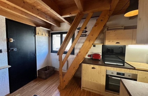 Vars Apartment | 1st floor, tv, ski locker, 40m², Vars