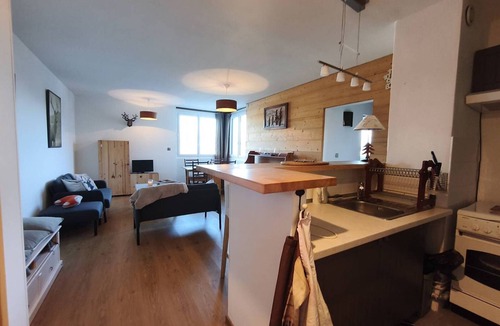 Le Super-Sauze Apartment | 2-bedroom apartment at the foot of the slopes, sleeps 6