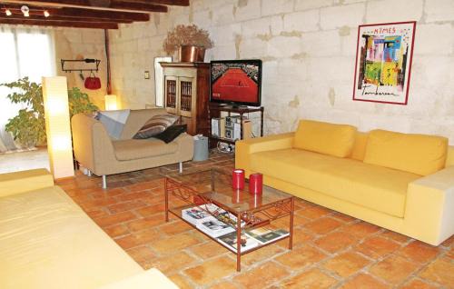 Bellegarde House | 2 Bedroom Beautiful Home In Bellegarde