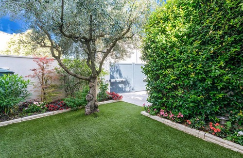 Jonquieres-Saint-Vincent House | 2 bedroom accommodation in Jonquières St Vincent