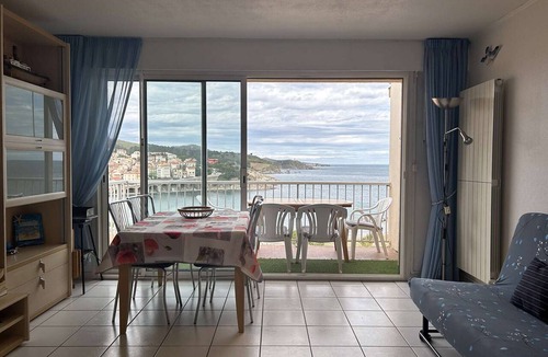 Banyuls-sur-Mer Apartment | 2-room apartment with parking and sea view 200m from the beach