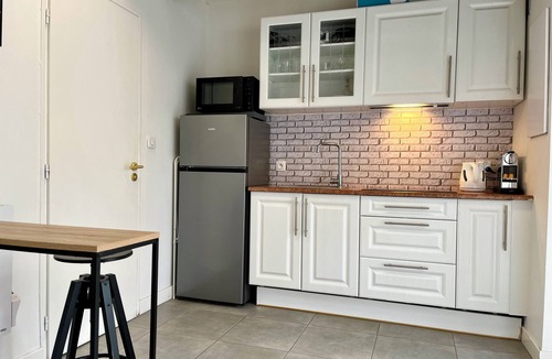 Pont de Vivaux Apartment | 2-room apartment with private terrace and communal garden