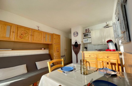Sete Apartment | 2-Room Apartment with Pool and Parking in Sète