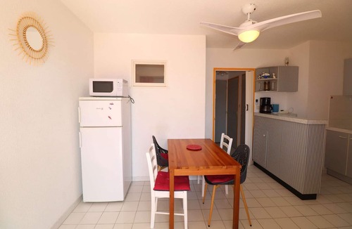 Le Grau-Du-Roi Apartment | 2-room, terrace, parking and direct beach access