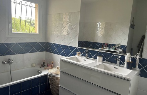 Carros House | 20 minutes from Nice, near the village of CARROS, detached house with a pool