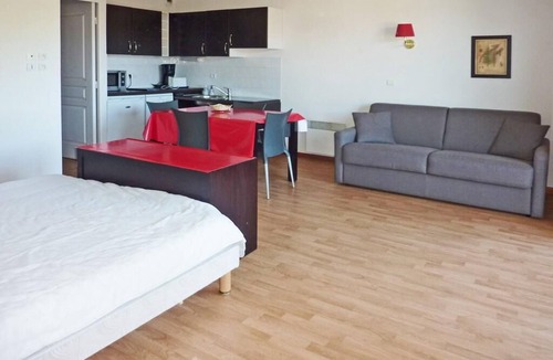 Les Orres Apartment | 200m from shops, 1st floor, view ski slopes, swimming pool, sauna, hammam, balcony, ski locker, 33m²