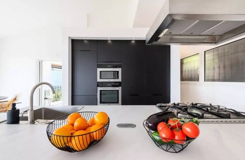 Mandelieu-La-Napoule Villa | 289 m² Villa with 4 Bedrooms, Pool, and Ocean View