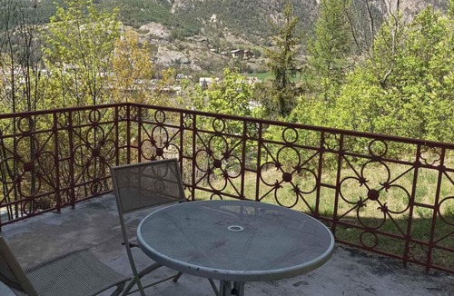 Jausiers Apartment | 2nd floor, swimming pool, hammam, terrace, balcony, parking, tv, 55m², Pra Loup