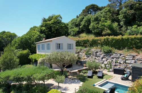 Serviers-et-Labaume House | 3-bedroom southern-style house with pool and breathtaking views-6 km from Uzès