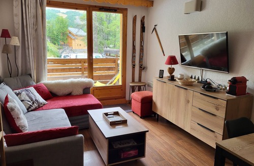 Les Claux Apartment | 3-room apartment for 5 people