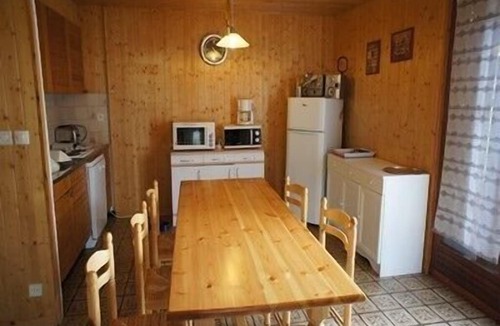 Montclar Apartment | 3 ROOMS sleeps 8 SAINT JEAN MONTCLAR