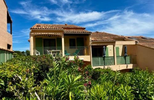 Cavalaire-sur-Mer Apartment | 3-star cottage with terrace