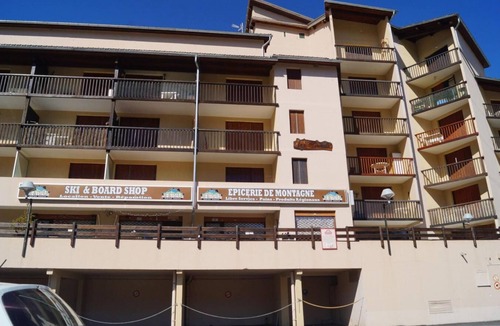 Le Super-Sauze Apartment | 300m from resort center, 3rd floor, view ski slopes, balcony, tv, 26m², Sauze - Super Sauze