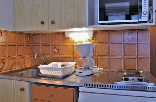Risoul Apartment | 300m from resort center, 2nd floor, balcony, tv, ski locker, 25m², Risoul