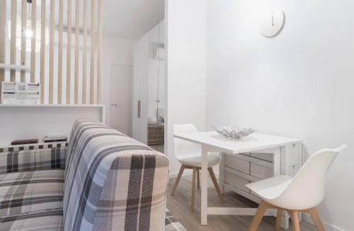 Centro Direzionale Apartment | 36 m² Apartment ∙ 1 bedroom ∙ 2 guests