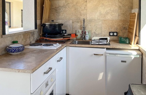 Saint-Maximin-la-Sainte-Baume House | 4 bedroom accommodation in St Maximin La Ste Baum
