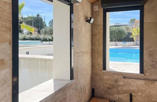 Saint-Maximin-la-Sainte-Baume House | 4 bedroom accommodation in St Maximin La Ste Baum