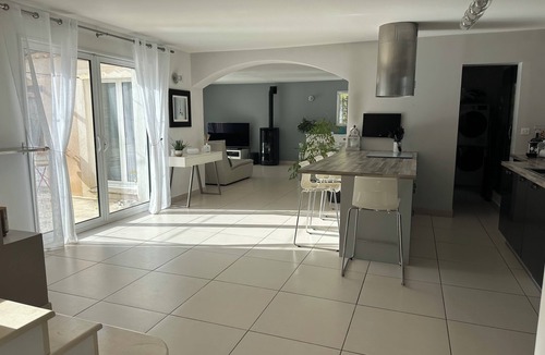 Mimet House | 4-bedroom villa with swimming pool, quiet location between Aix en Provence and Marseille