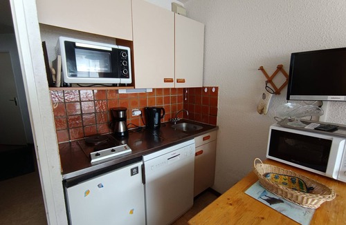 Montgenevre Apartment | 4-person apartment, non-renovated - Slope view, pets allowed