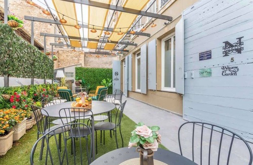 Palais de justice Apartment | 4 Sugiton Chic Accommodation in the Middle of Everything
