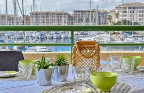 Frejus Port Apartment | 48 m² Apartment ∙ 1 bedroom ∙ 4 guests