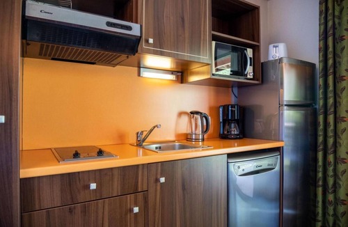 Jausiers Apartment | 4th floor, swimming pool, hammam, parking, tv, 35m², Pra Loup
