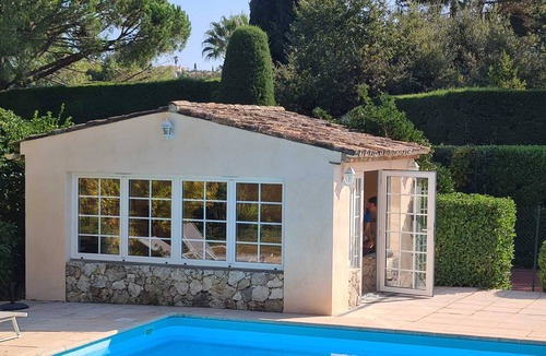 Roquefort-les-Pins House | 6-bedroom villa with a multi-sport field and a pool in Valbonne
