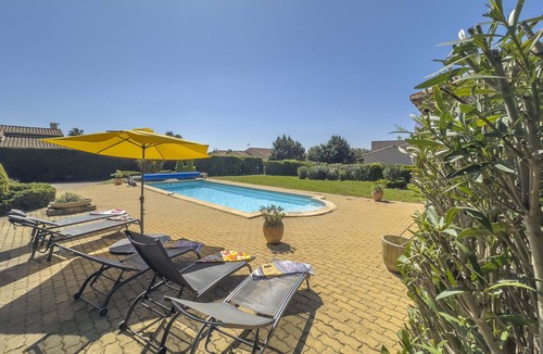 Bessan Villa | 6-person villa, 160 m², private heated pool, air conditioning, Wi-Fi, 8 km from the sea, 4-star rating