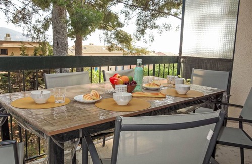 Saint-Cyr-sur-Mer Apartment | 65 m² Apartment ∙ 2 bedrooms ∙ 4 guests