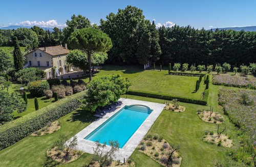 Saint-Andiol House | 7 to 9BR/7BA House w Pool, Tennis, AC, 8 Acres -St Remy - Fully serviced option
