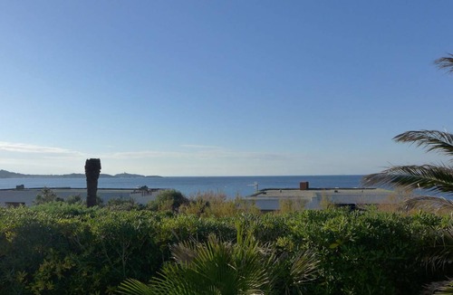 Six-Fours-les-Plages Other | 88 m² Accommodation ∙ 3 bedrooms ∙ 6 guests