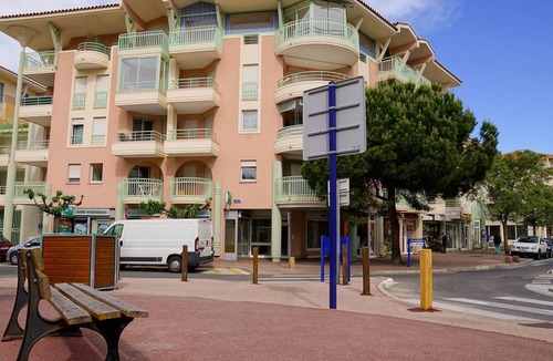 Frejus Port Apartment | 91 m² Apartment ∙ 2 bedrooms ∙ 6 guests