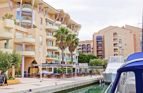 Frejus Port Apartment | 91 m² Apartment ∙ 2 bedrooms ∙ 6 guests