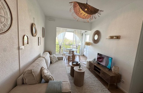 Palavas-les-Flots Apartment | A 4 to the sea with air conditioning and parking