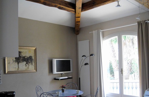 Saint-Cyr-sur-Mer Apartment | A calm charming place, close to everything.