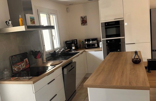 Saint-Victoret House | A comfortable home between Aix-en-Provence, Marseille, and the Côte Bleue