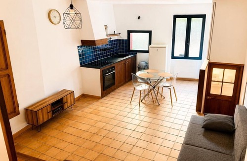Sisteron Apartment | ✨ A Getaway at the Foot of the Citadel Cozy Apartment All on foot 2 to 3 people