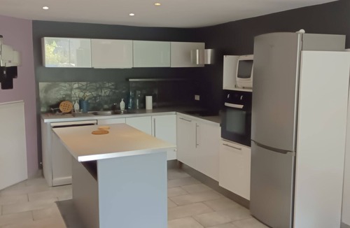 Ceyreste Apartment | A haven of peace between sea and hills