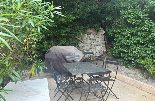 Aix-en-Provence Ski Chalet | A little corner of paradise in the heart of the Aix countryside