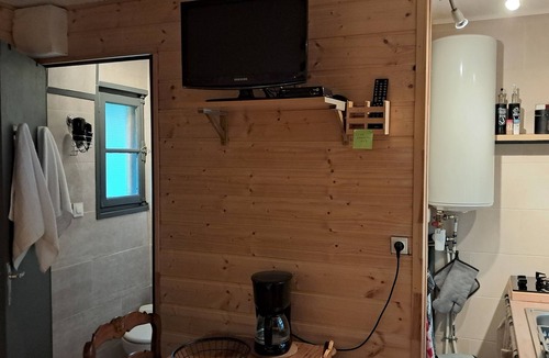 Saint-Auban Ski Chalet | A small cabin in the meadow