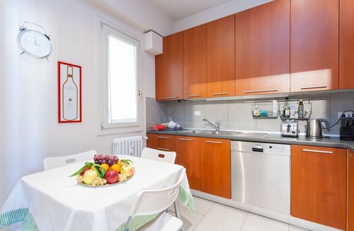 San Niccolo Apartment | A STONE'S THROW FROM UFFIZI MUSEUM Apartment Florence Ponte Vecchio View Luxury