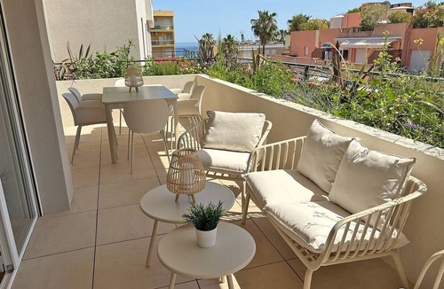 Roquebrune-Cap-Martin Apartment | A Stunning new 2-bedroom apartment with a sea view and a large terrace